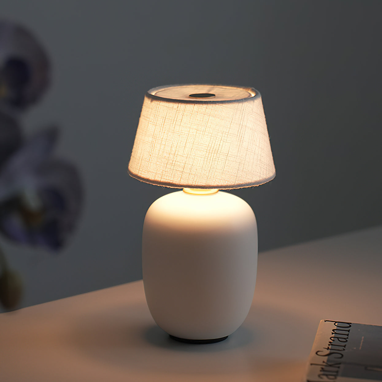 Como Petite Table Lamp - Compact Design with USB Charger & Adjustable Brightness