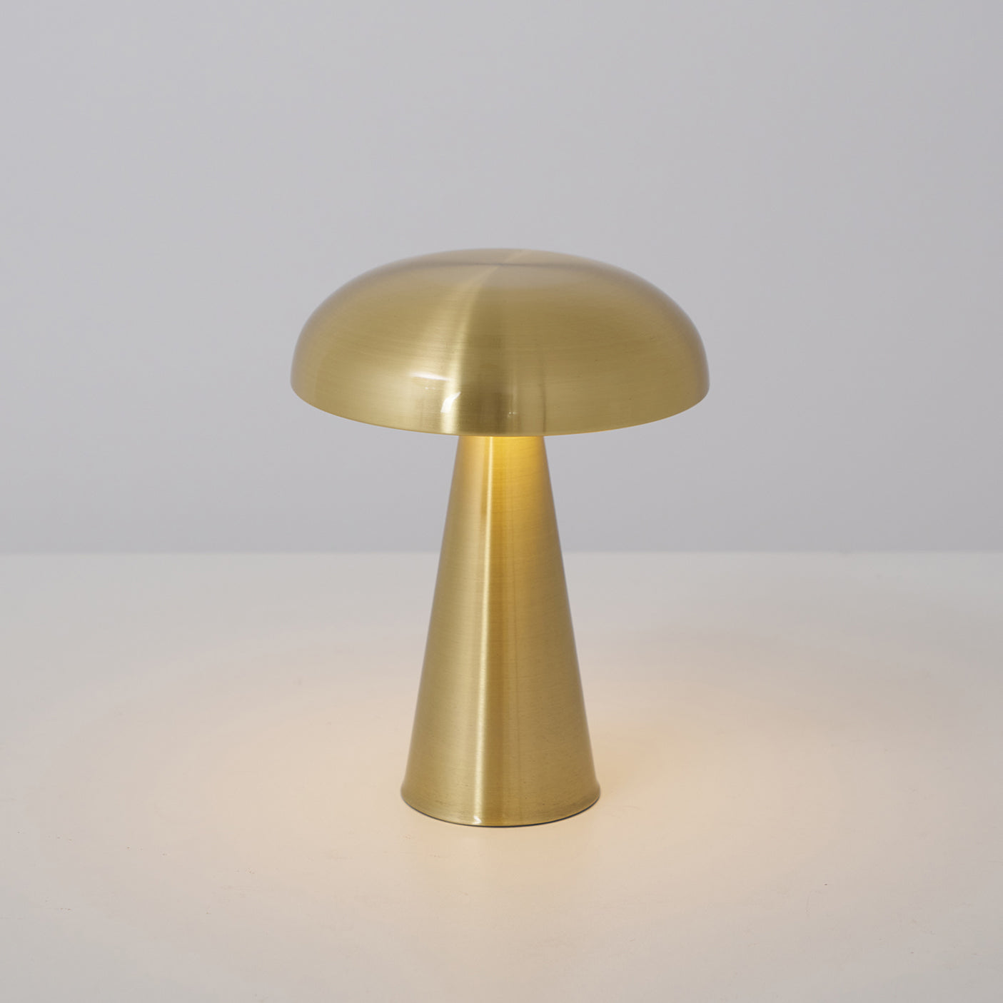 LightEdge | Table Lamp – Portable Light with USB Charging