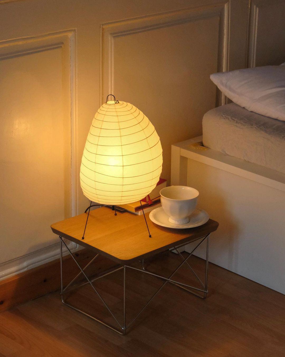 Elegant Washi Table Lamp - Unique Steel Wire Base for Ambient Bedroom & Desk Lighting