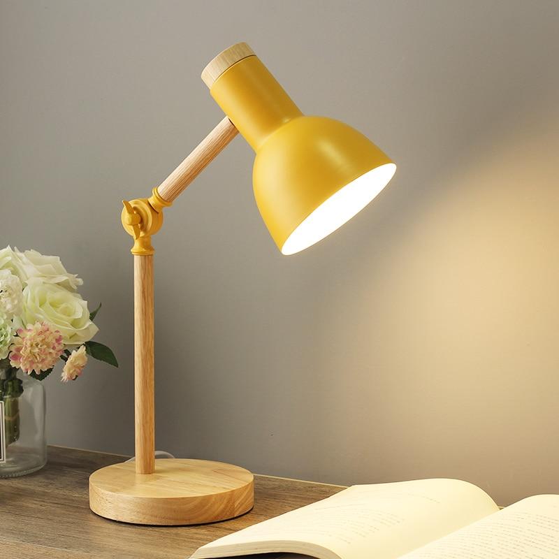 ScandiLume | Desk Lamp – Adjustable Scandinavian Elegance