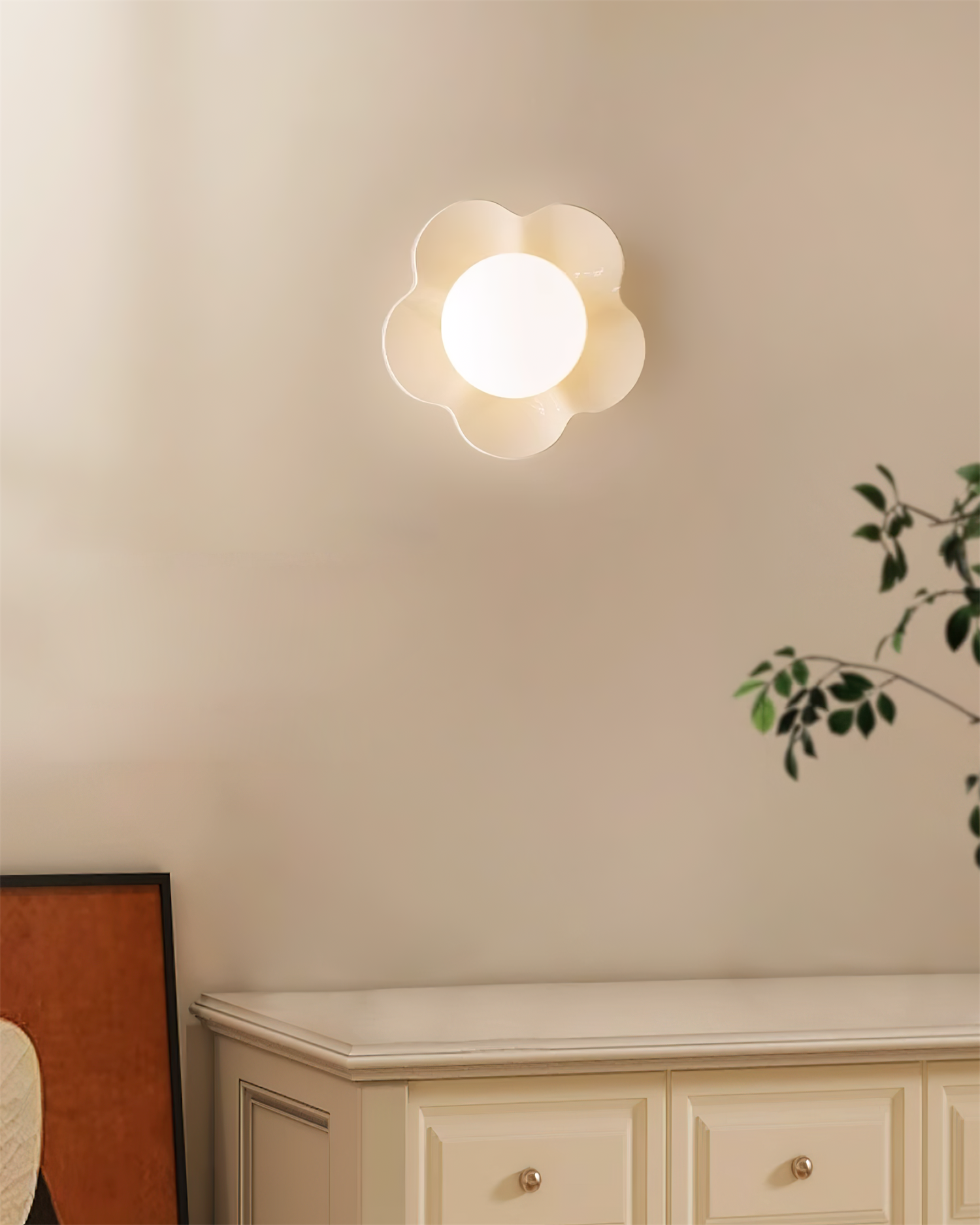 Floral Design Wall Lamp - Unique Resin & Glass Wall Sconce Lighting for Indoor Use