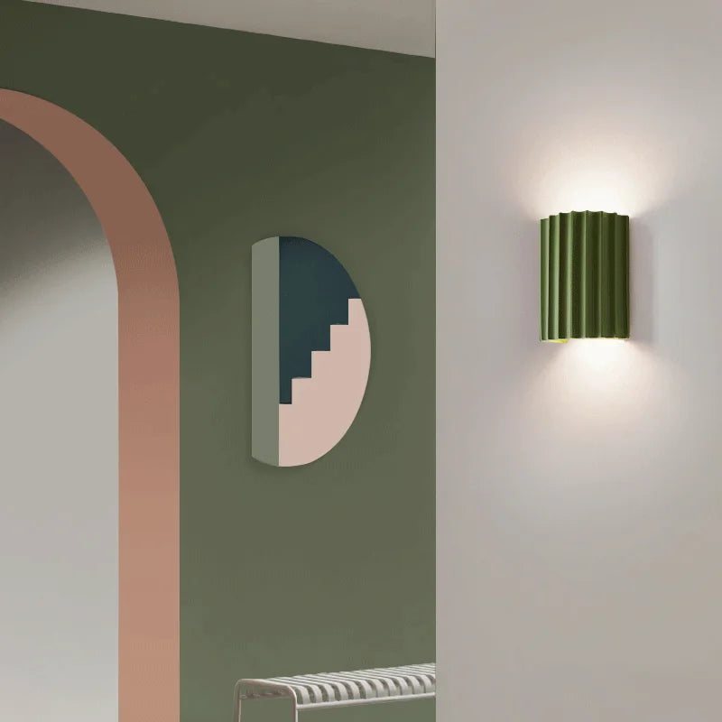 LumaEdge | Modern LED Wall Lamp – Artistic Design & Soft Warm Light