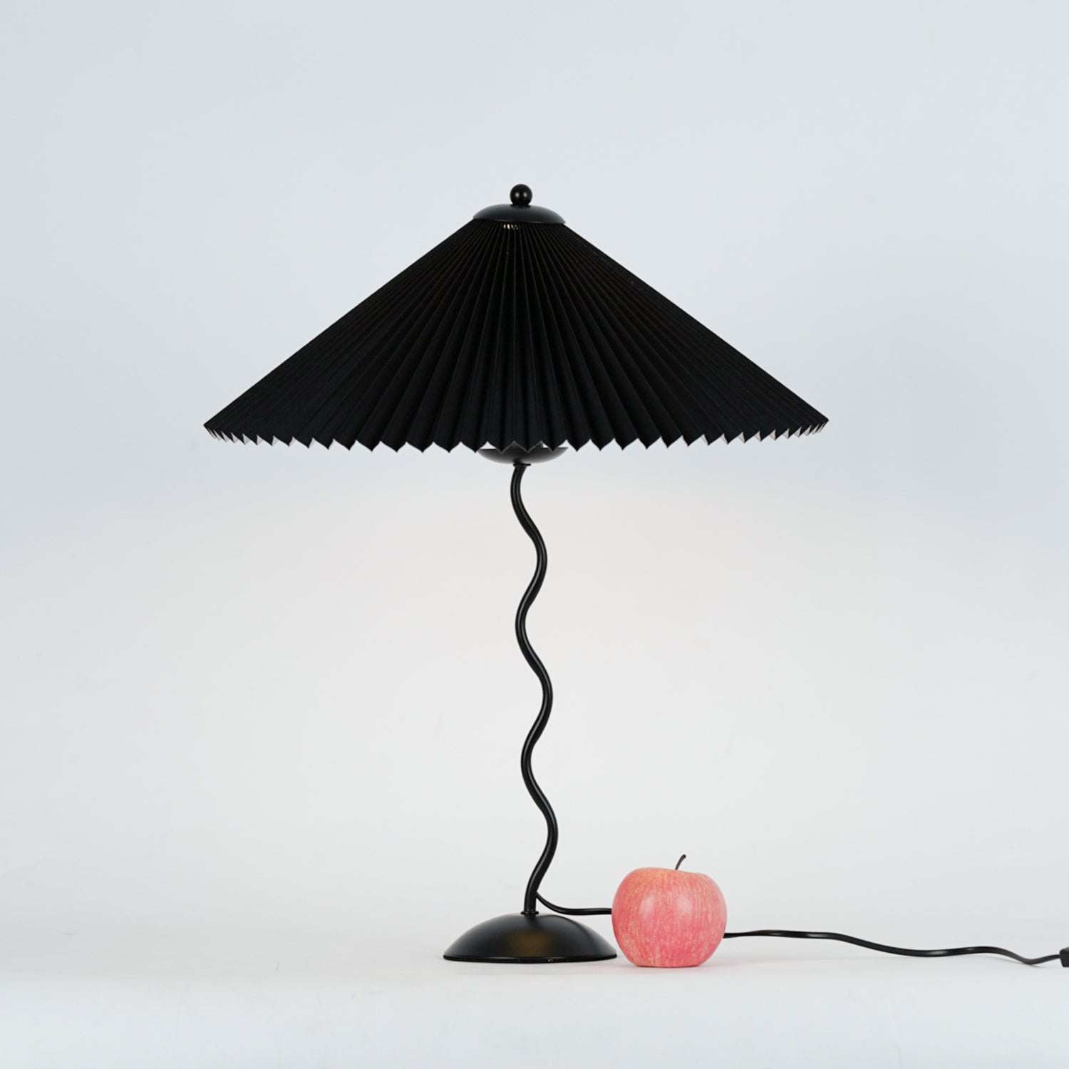 Nordic Style Squiggle Table Lamp - Elegant Curvy Design for Bedroom & Living Room