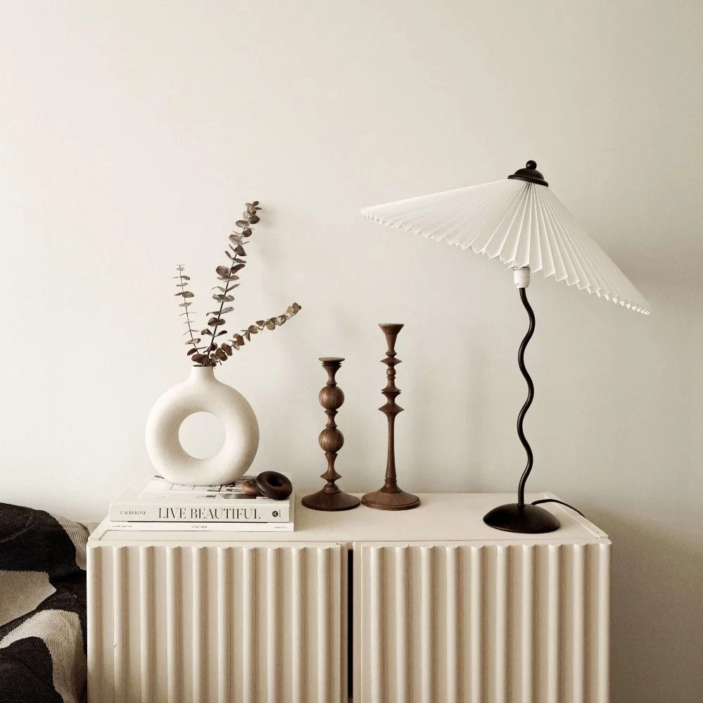 Nordic Style Squiggle Table Lamp - Elegant Curvy Design for Bedroom & Living Room
