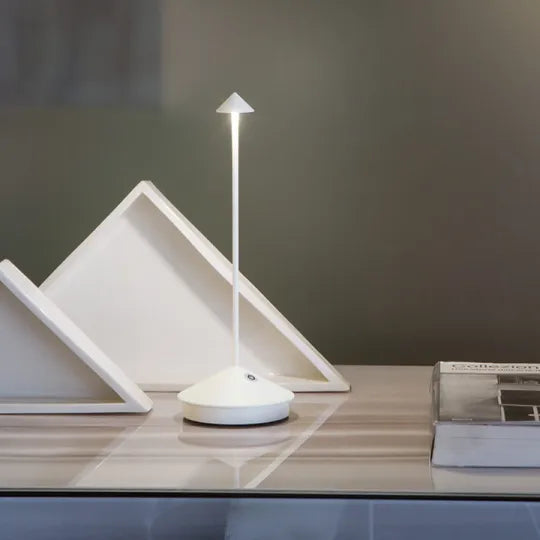 BeamGlow | Portable LED Lamp – Elegant Lighting for Any Space