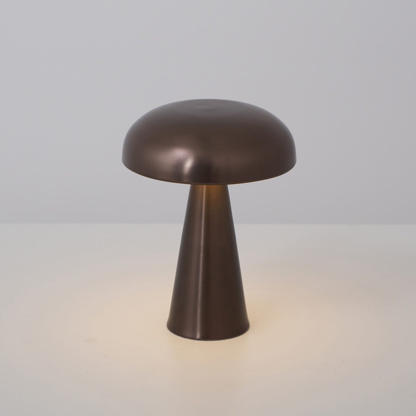 LightEdge | Table Lamp – Portable Light with USB Charging