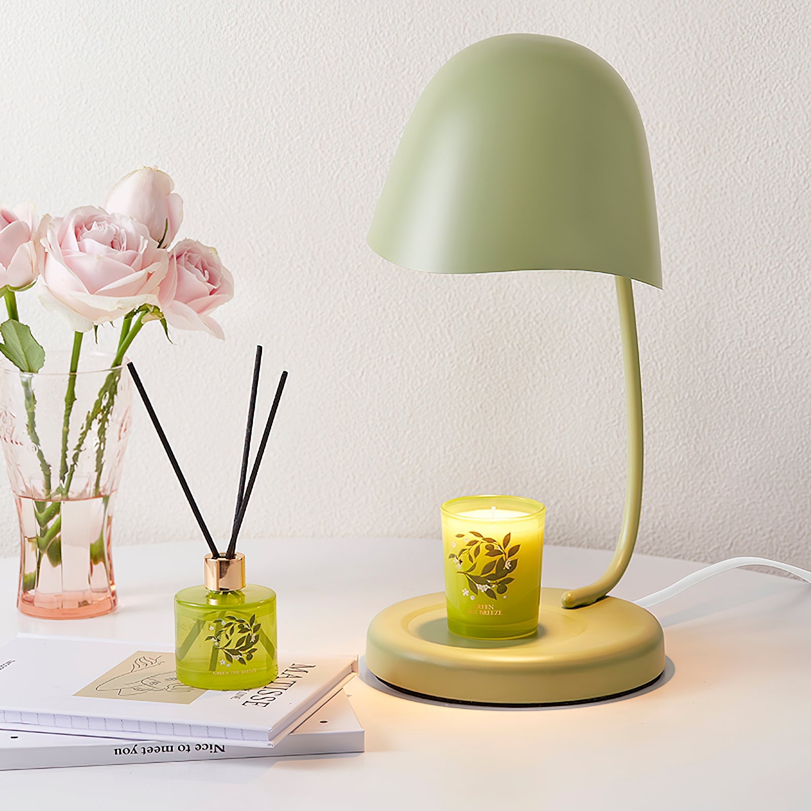 Elegant Eggshell Candle Warmer Lamp with Adjustable Neck for Scented Wax