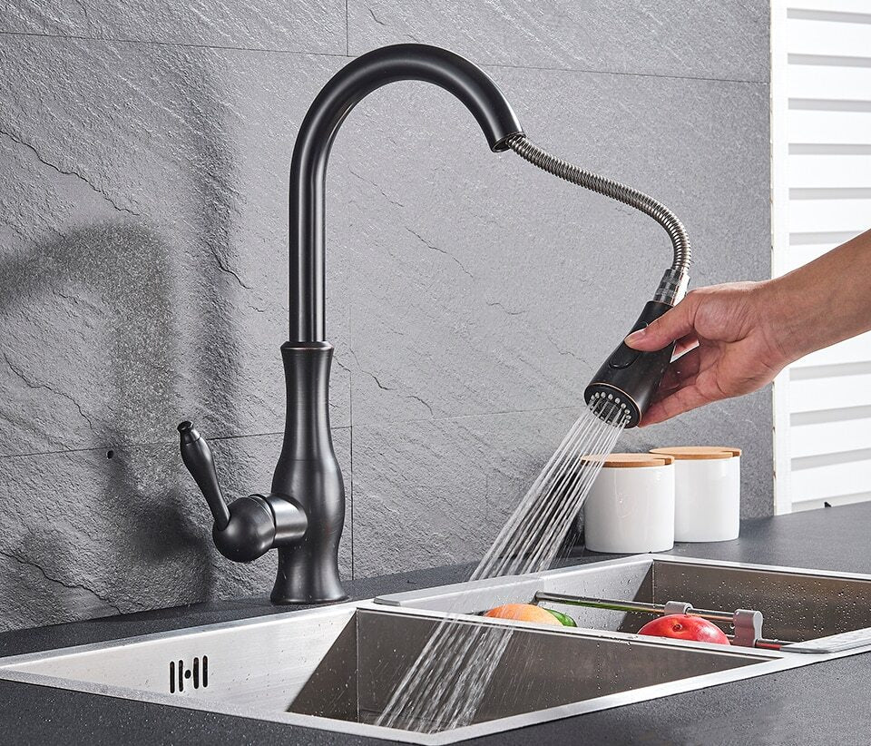 StreamFlex | Pull-Out Kitchen Tap – Modern Flexibility & Sleek Design