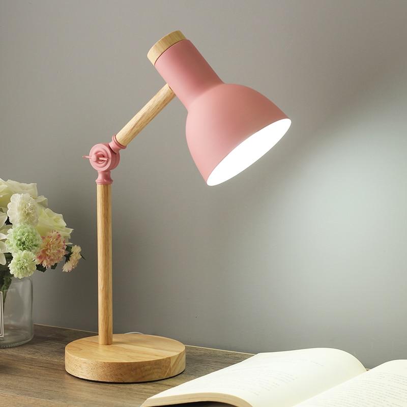 ScandiLume | Desk Lamp – Adjustable Scandinavian Elegance