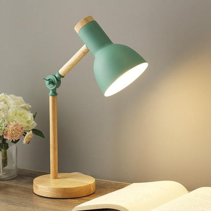 ScandiLume | Desk Lamp – Adjustable Scandinavian Elegance