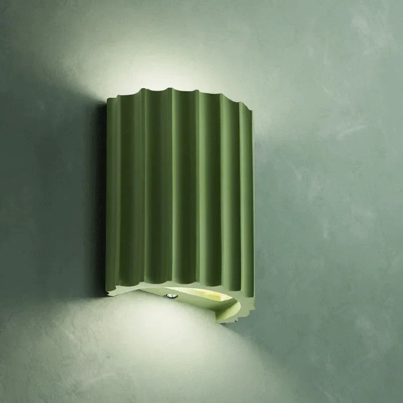 LumaEdge | Modern LED Wall Lamp – Artistic Design & Soft Warm Light