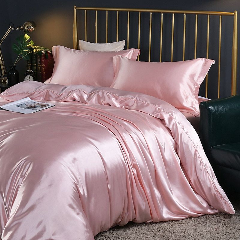 DreamLuxe | Luxury Bedding Set – Hypoallergenic Sleep Comfort