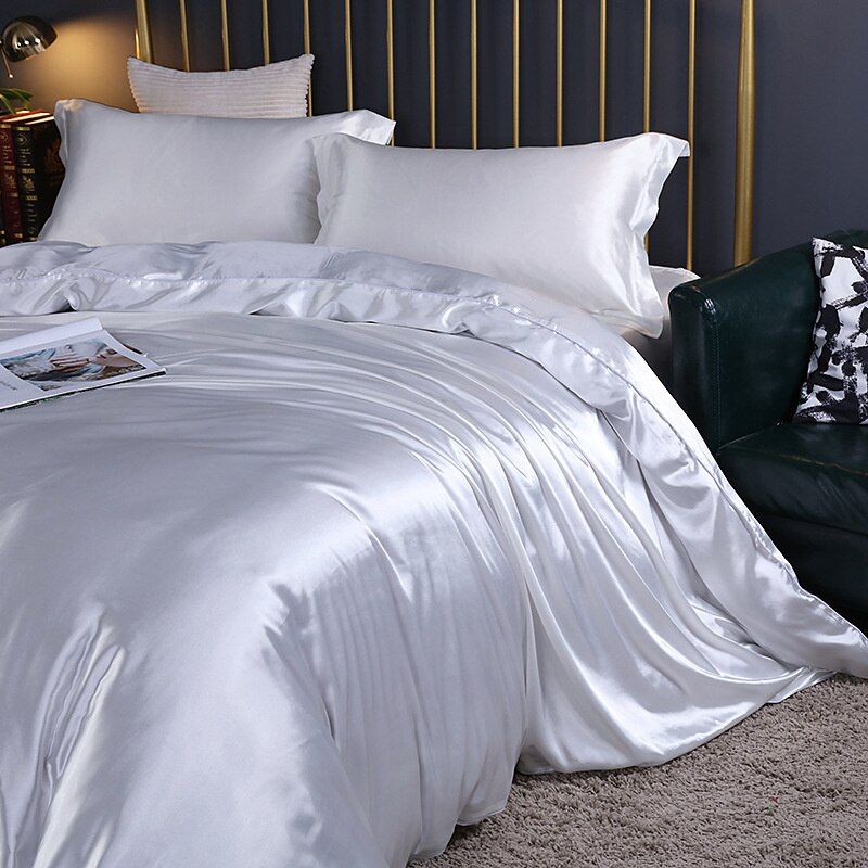 DreamLuxe | Luxury Bedding Set – Hypoallergenic Sleep Comfort